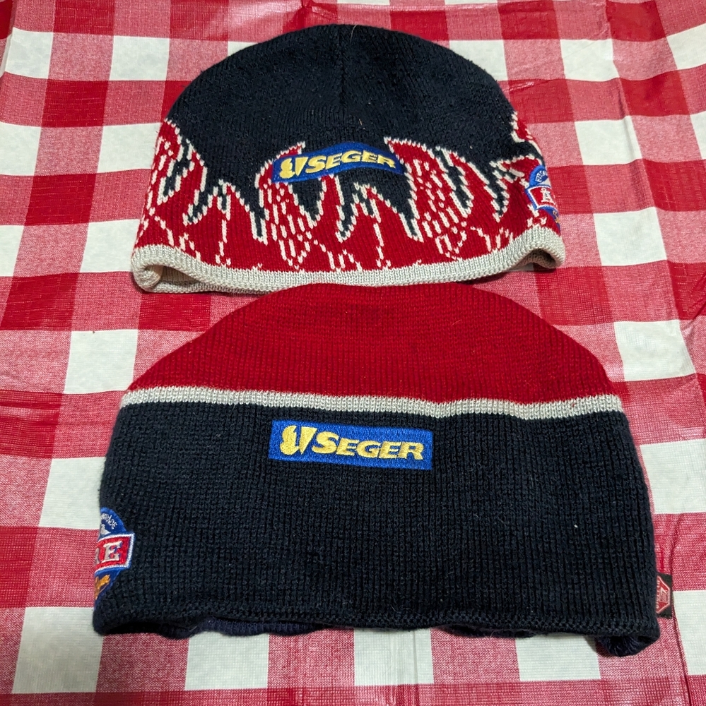 Seger Knit Beanies in Red and Black
